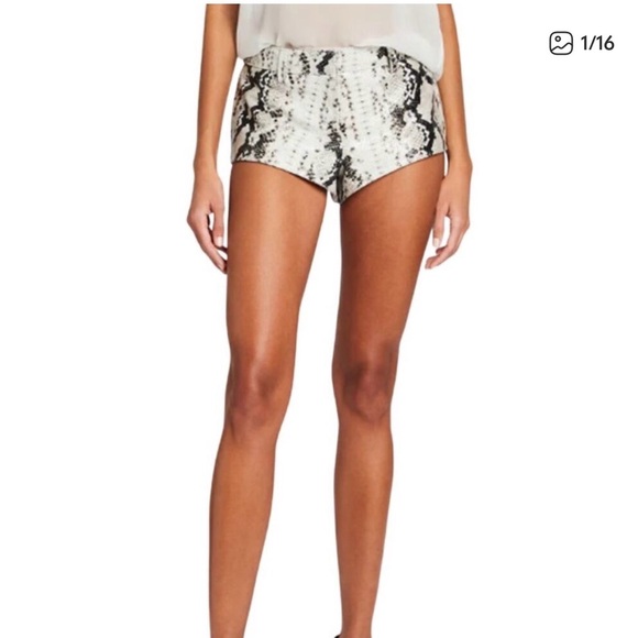 Retrofête Aven Real Leather Shorts - Picture 2 of 6